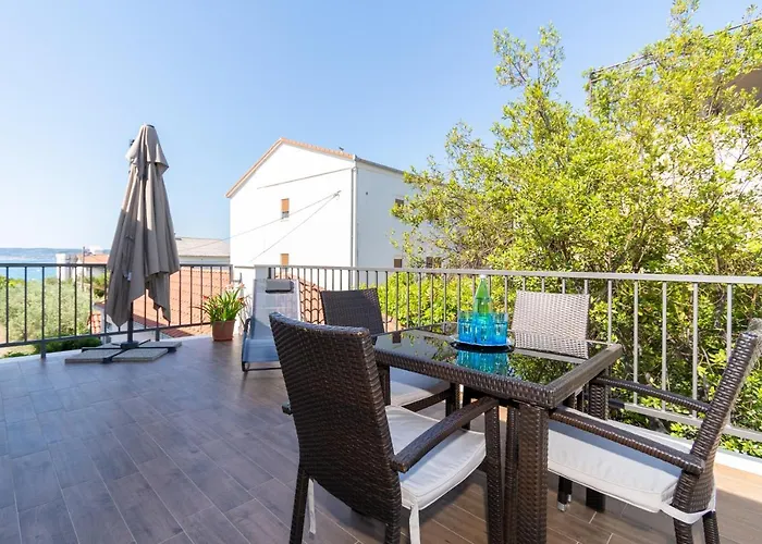 Apartments Lovor & Lavanda