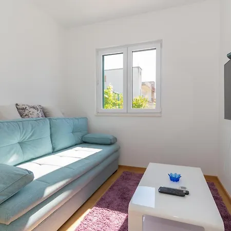 Apartments Lovor & Lavanda Kastela Exterior photo